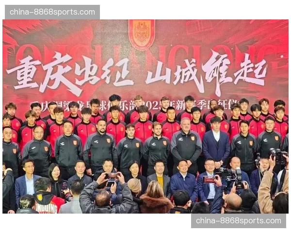 升班马与新势力球队表现抢眼,正在改变传统的中超强弱格局。 升班马与新势力球队表现抢眼,正在改变传统的中超强弱格局。